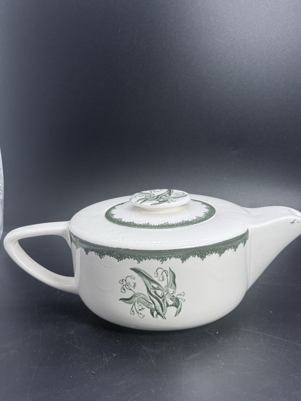 Vintage Royal China Berkshire Underglaze Tea Pot Lily of the Valley Green
